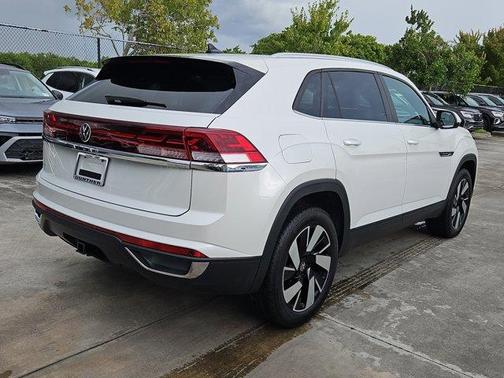 2026 Volkswagen Atlas Cross Sport 2.0T SE w/Technology