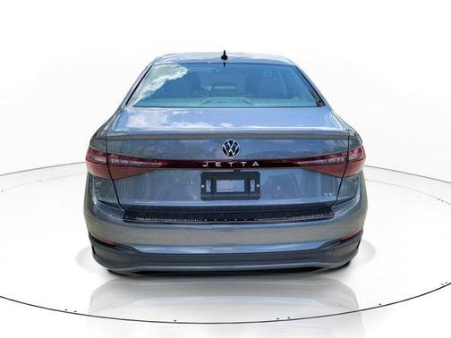 Platinum Gray Metallic 2026 Volkswagen Jetta 1.5T SE