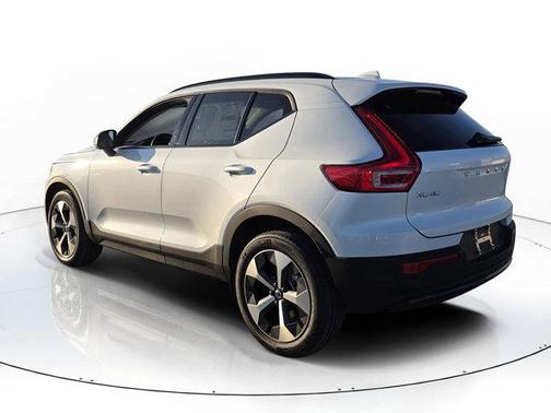 Crystal White 2026 Volvo XC40 B5 Plus