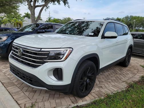 2025 Volkswagen Atlas 2.0T SE w/Technology