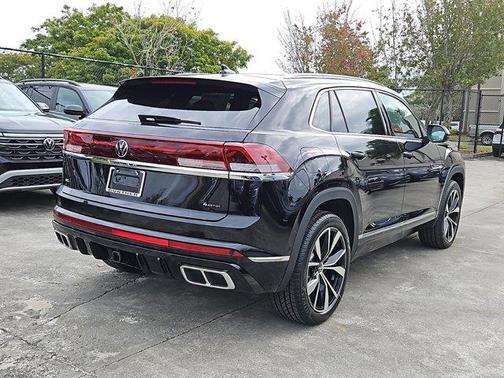 2025 Volkswagen Atlas Cross Sport 2.0T SEL Premium R-Line