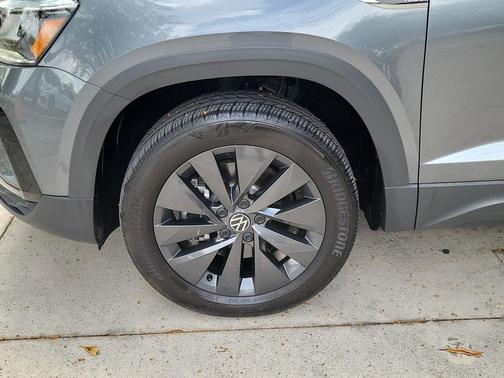 Platinum Gray Metallic 2024 Volkswagen Taos 1.5T S
