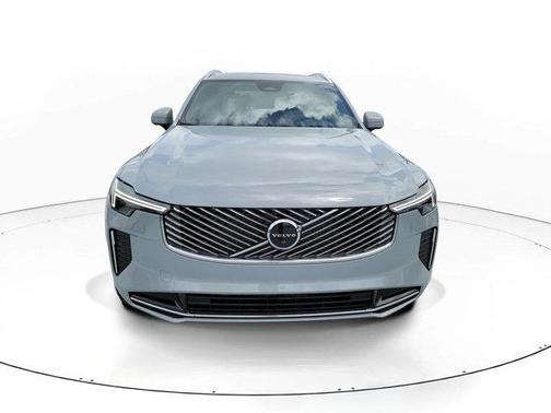 Metallic 2026 Volvo XC90 B6 Plus 7-Seater