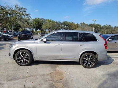 2023 Volvo XC90 B6 Plus 7-Seater