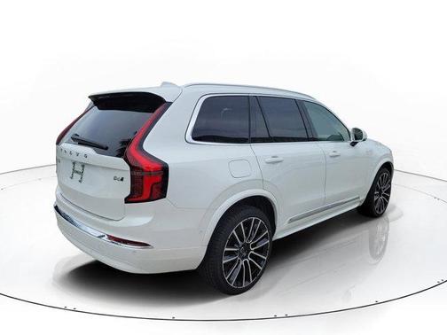 Crystal White Pearl 2026 Volvo XC90 B6 Ultra 7-Seater