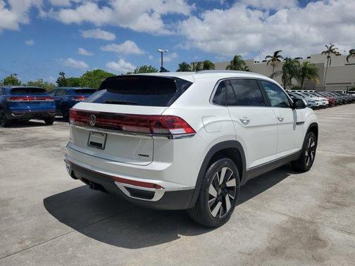 2025 Volkswagen Atlas Cross Sport 2.0T SEL