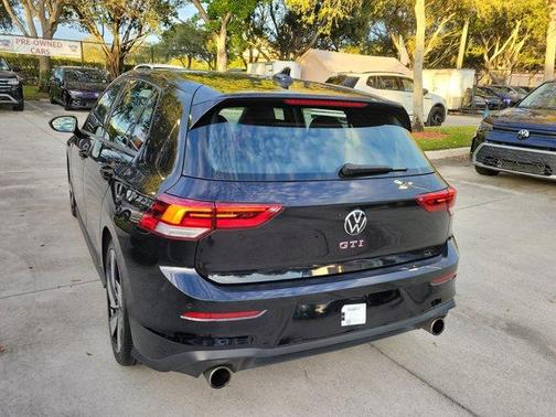 2022 Volkswagen Golf GTI 2.0T SE