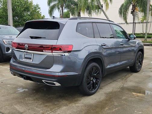 2025 Volkswagen Atlas 2.0T SE w/Technology