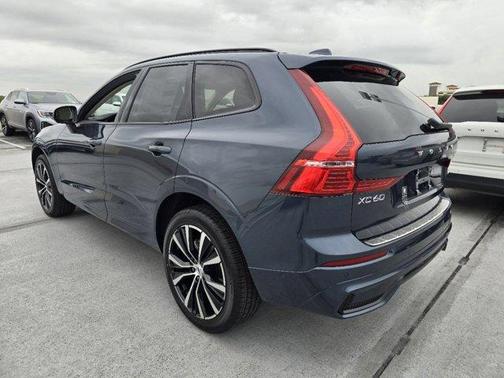 2025 Volvo XC60 B5 Plus
