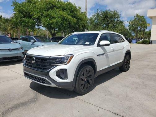 2025 Volkswagen Atlas Cross Sport 2.0T SE w/Technology