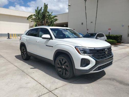 2025 Volkswagen Atlas Cross Sport 2.0T SE w/Technology