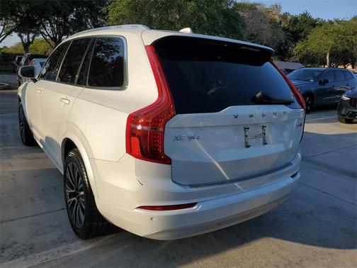 2022 Volvo XC90 T6 Momentum 6 Passenger
