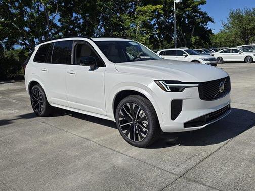 2026 Volvo XC90 PLUS