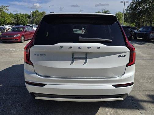 2026 Volvo XC90 PLUS