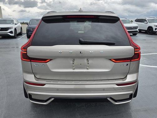 2026 Volvo XC60 B5 Plus