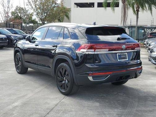 2025 Volkswagen Atlas Cross Sport 2.0T SE w/Technology