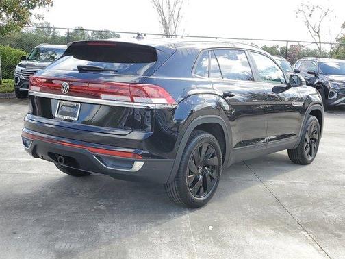 2025 Volkswagen Atlas Cross Sport 2.0T SE w/Technology
