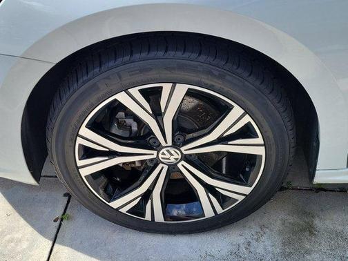 2022 Volkswagen Passat 2.0T SE
