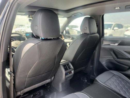 2026 Volkswagen Tiguan 2.0T SEL