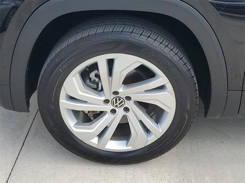 2023 Volkswagen Atlas 3.6L SE w/Technology