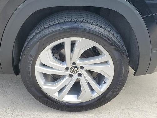 2023 Volkswagen Atlas 3.6L SE w/Technology