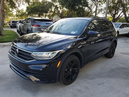 2023 Volkswagen Tiguan 2.0T SE R-Line Black
