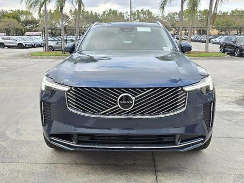 2025 Volvo XC90 Plug-In Hybrid T8 Plus 7-Seater