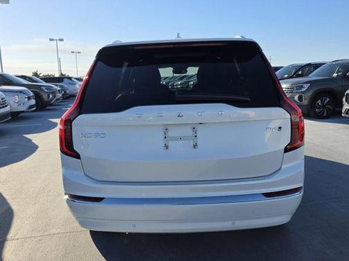 2026 Volvo XC90 B6 Ultra 6-Seater