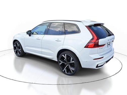 2026 Volvo XC60 Plug-In Hybrid T8 Ultra