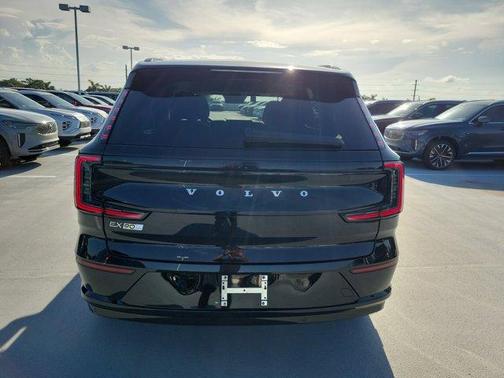 2025 Volvo EX90 Twin Motor Performance Plus