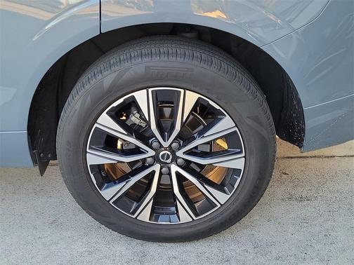 2024 Volvo XC60 B5 Core