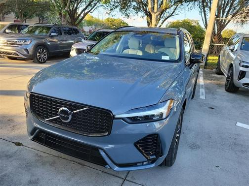 2024 Volvo XC60 B5 Core