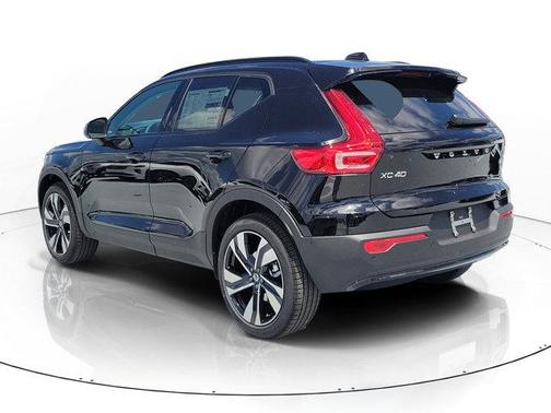 Onyx Black 2026 Volvo XC40 B5 Plus