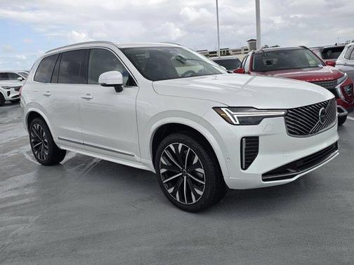 2025 Volvo XC90 B6 Plus 7-Seater