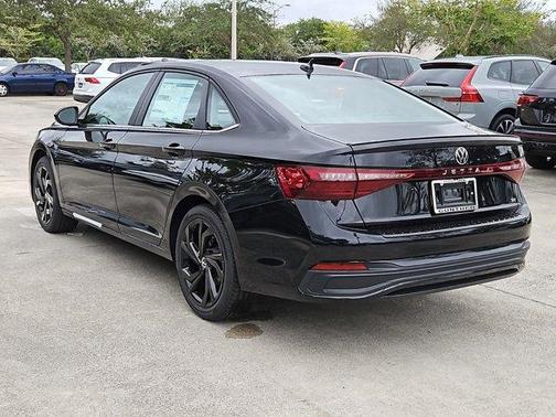 2025 Volkswagen Jetta 1.5T SE