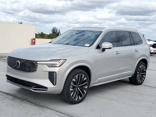 2025 Volvo XC90 B6 Plus 7-Seater