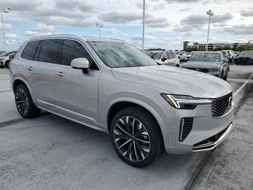 2025 Volvo XC90 B6 Plus 7-Seater