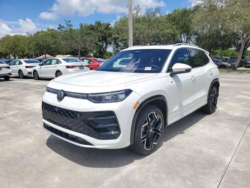 2025 Volkswagen Tiguan 2.0T SEL R-Line