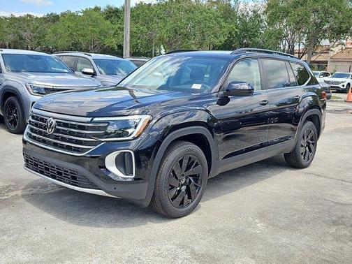 2025 Volkswagen Atlas 2.0T SE w/Technology
