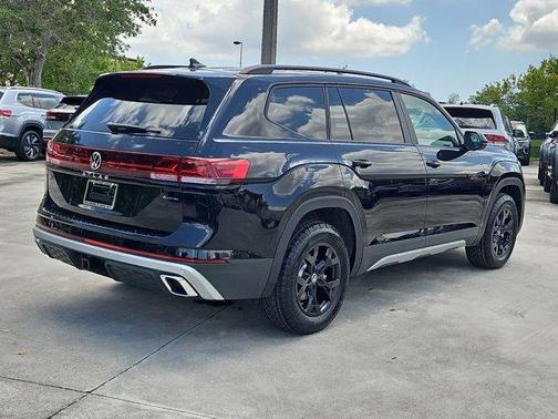 2025 Volkswagen Atlas 2.0T Peak Edition