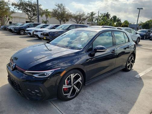 2025 Volkswagen Golf GTI 2.0T SE
