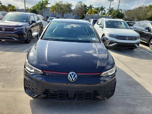 2025 Volkswagen Golf GTI 2.0T SE