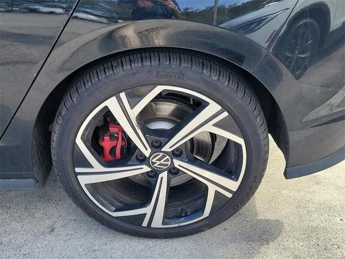 2025 Volkswagen Golf GTI 2.0T SE