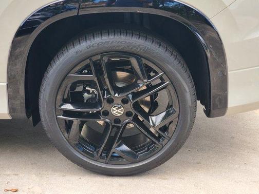 Sandstone 2026 Volkswagen Tiguan 2.0T SE R-Line Black