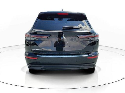 Black 2026 Mitsubishi Outlander ES