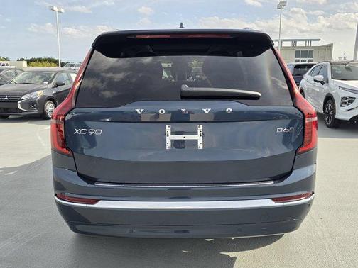2025 Volvo XC90 B6 Plus 7-Seater
