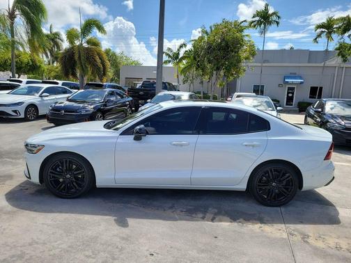 Crystal White 2024 Volvo S60 B5 Plus Black Edition