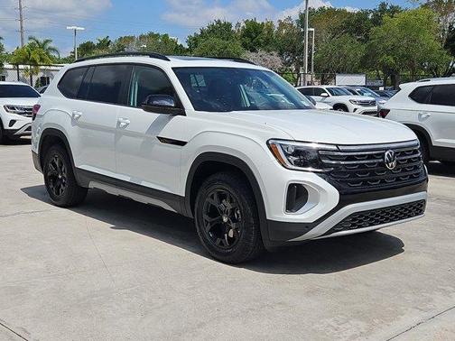 2025 Volkswagen Atlas 2.0T Peak Edition