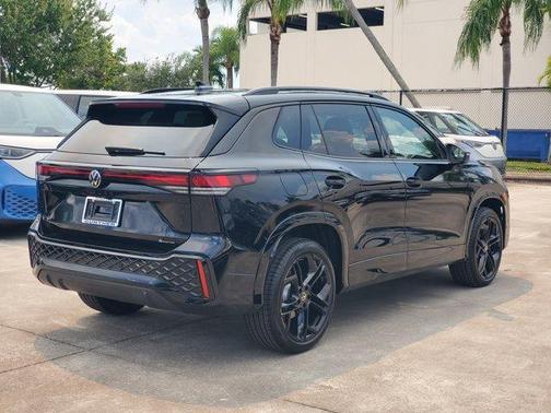 2025 Volkswagen Tiguan 2.0T SE