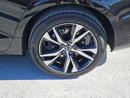 2025 Volvo S60 B5 Core